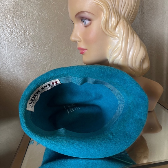 DESIGNER 1960s\' AQUA FURRY FELT FEDORA + MATCHING RHINESTONES & LONG FEATHER main image 9